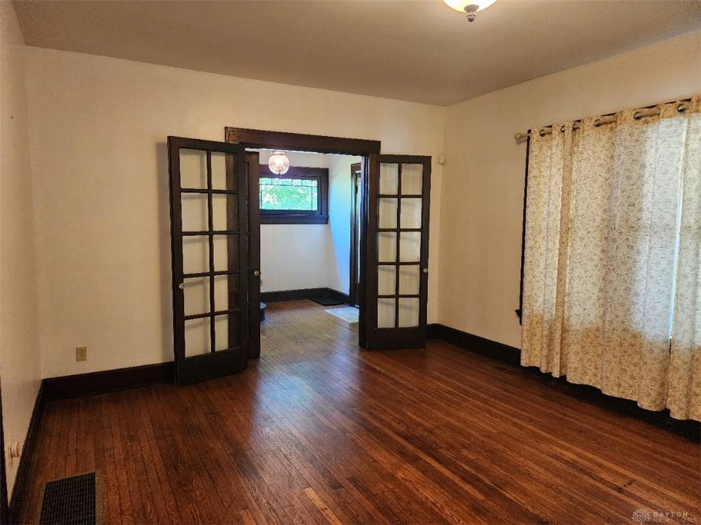 329 Cincinnati Property Photo 6