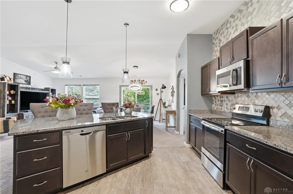 16 Waterlily Property Photo 6