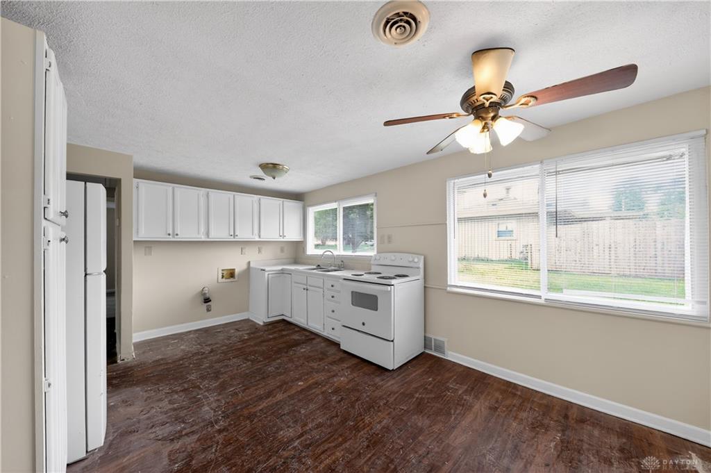 840 Brookfield Property Photo 16