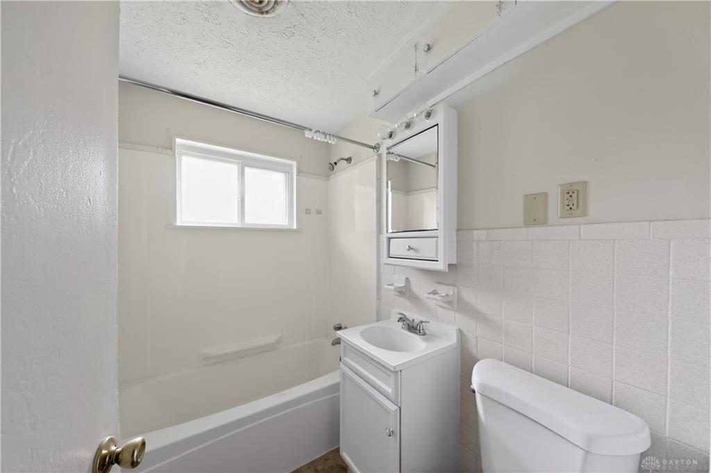 840 Brookfield Property Photo 25