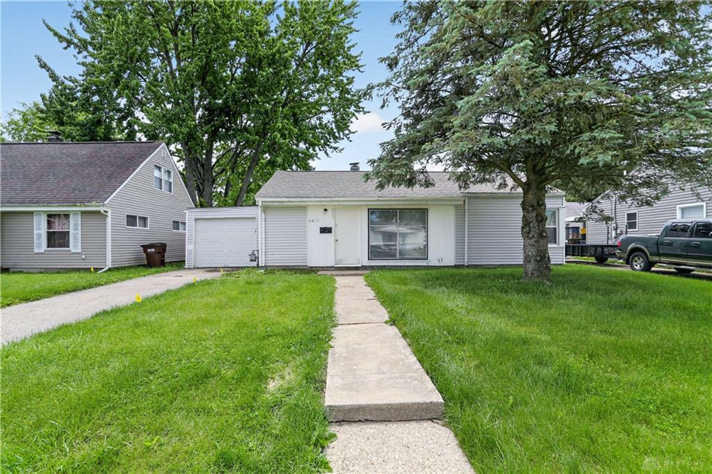 2217 S Hadley Property Photo 1