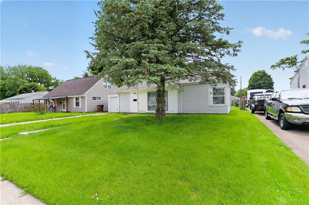 2217 S Hadley Property Photo 4
