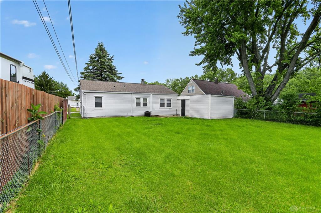 2217 S Hadley Property Photo 5