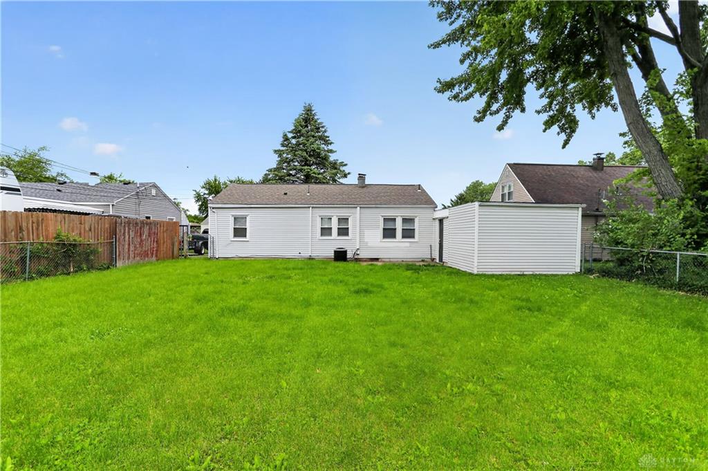 2217 S Hadley Property Photo 6