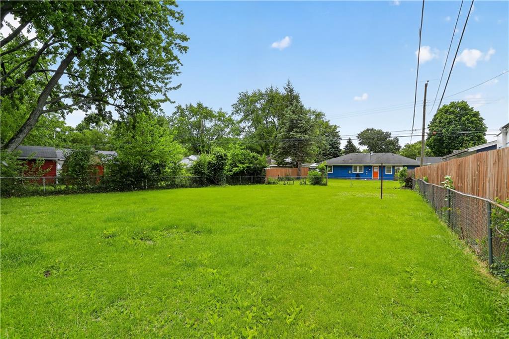 2217 S Hadley Property Photo 8