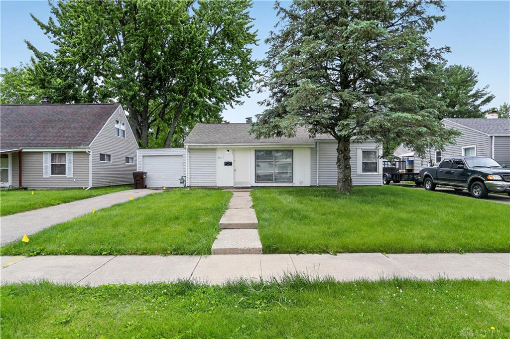2217 S Hadley Property Photo 9