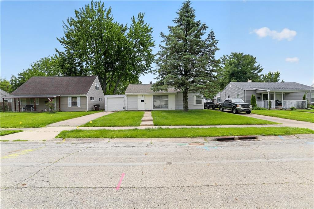2217 S Hadley Property Photo 10