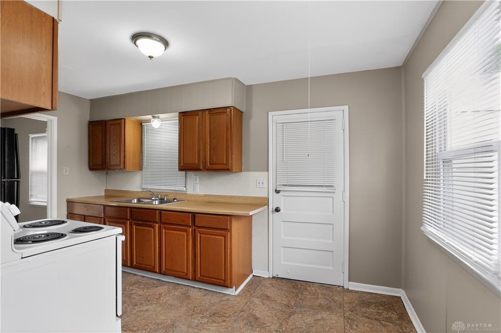 2217 S Hadley Property Photo 19