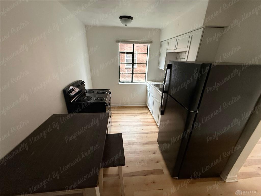 212 E Bruce 2 Property Photo 8