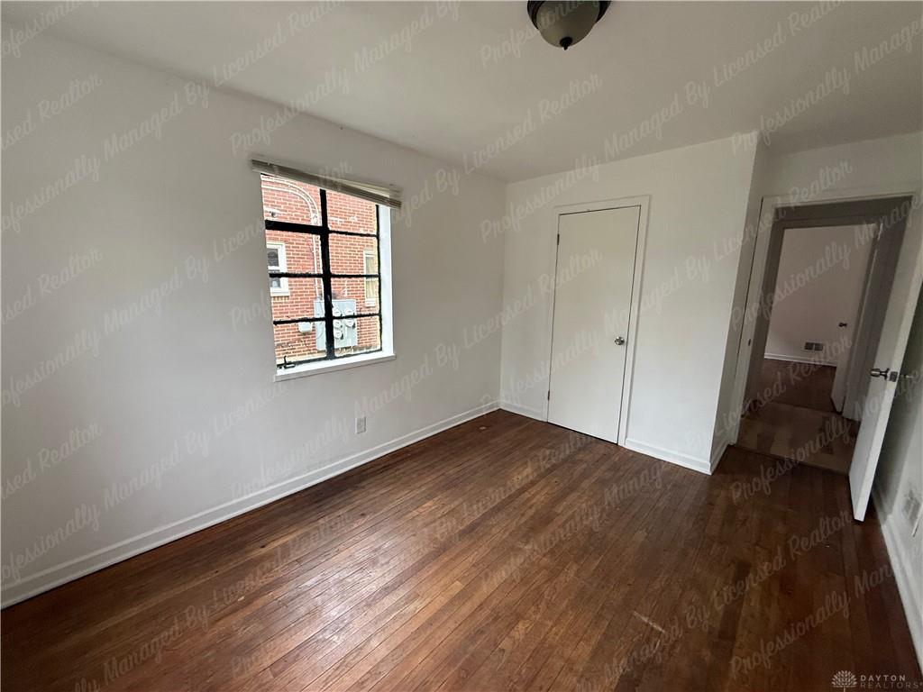 212 E Bruce 2 Property Photo 17
