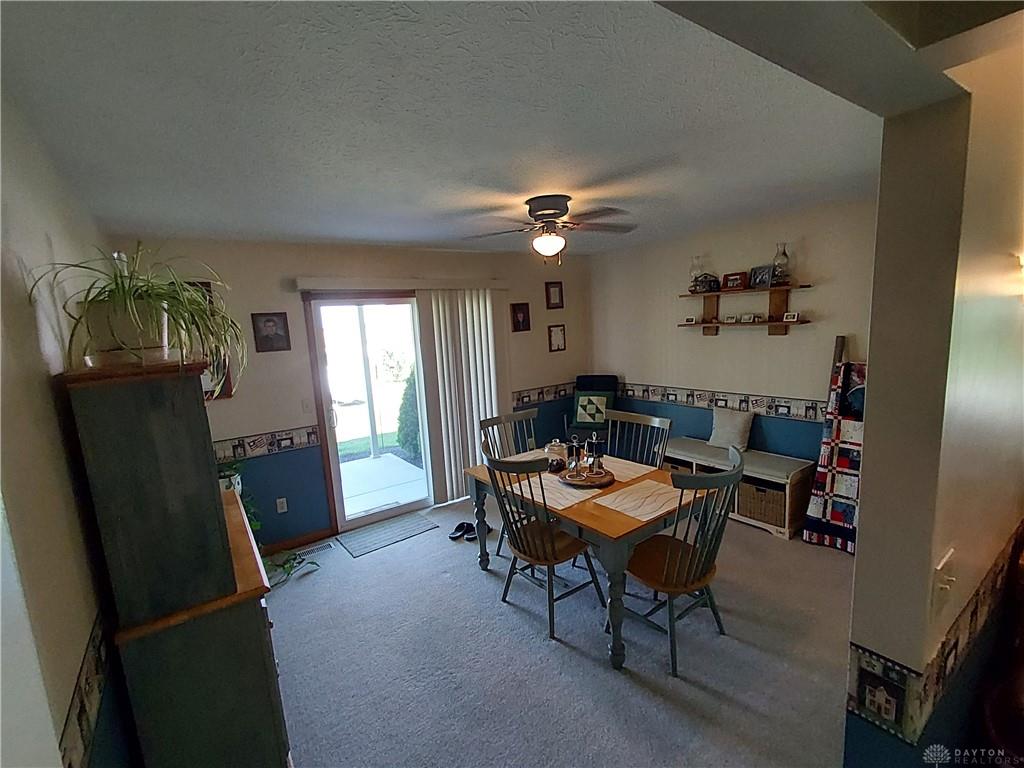 646 N Rangeline Property Photo 6