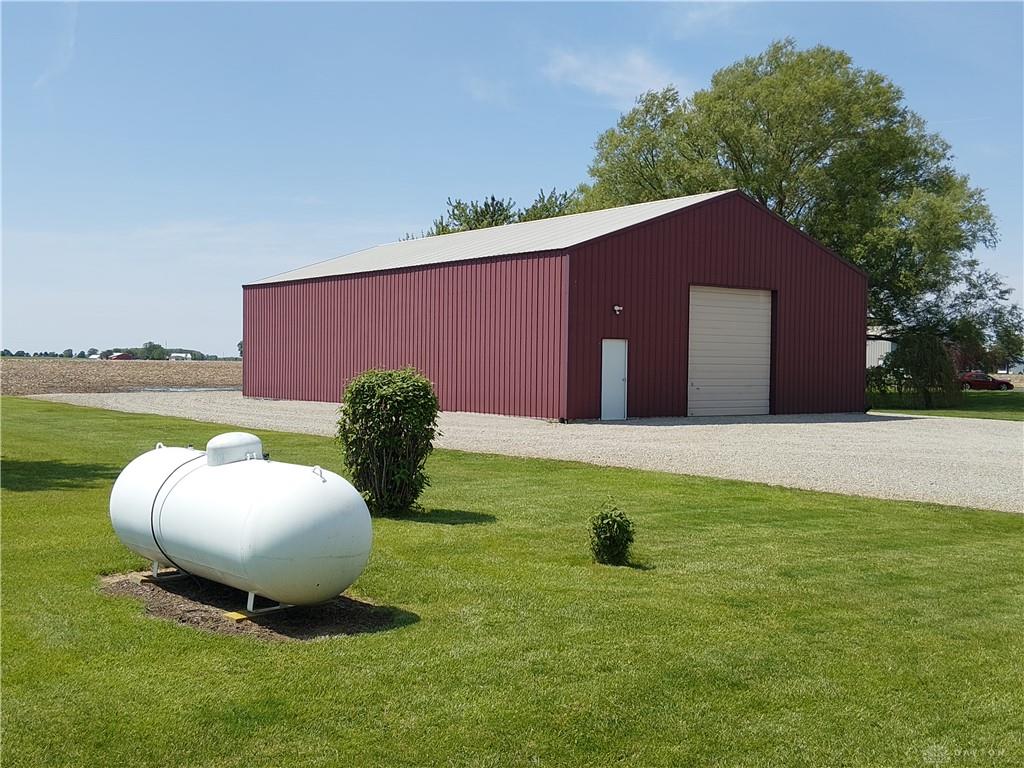 646 N Rangeline Property Photo 11