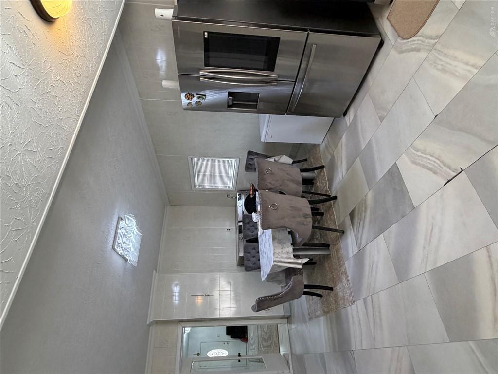 221 Alton Property Photo 4
