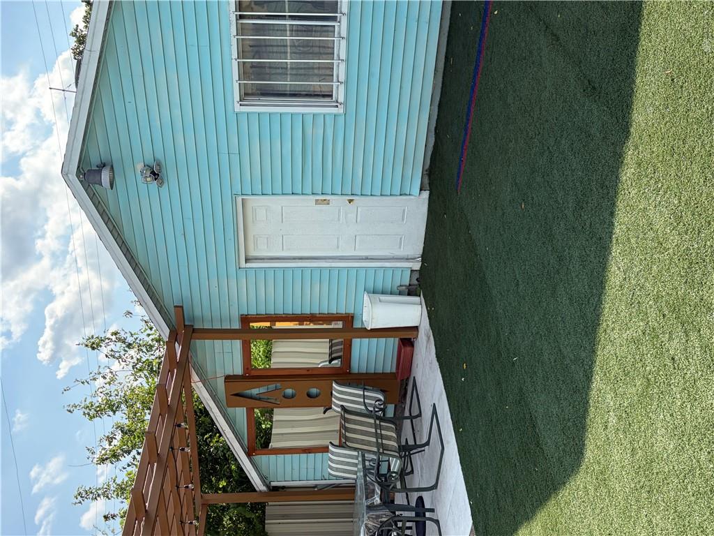 221 Alton Property Photo 38