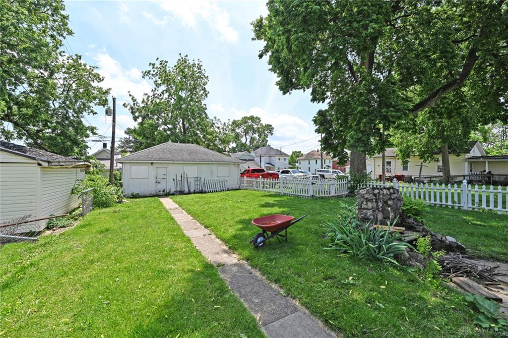 38 Neal Property Photo 35