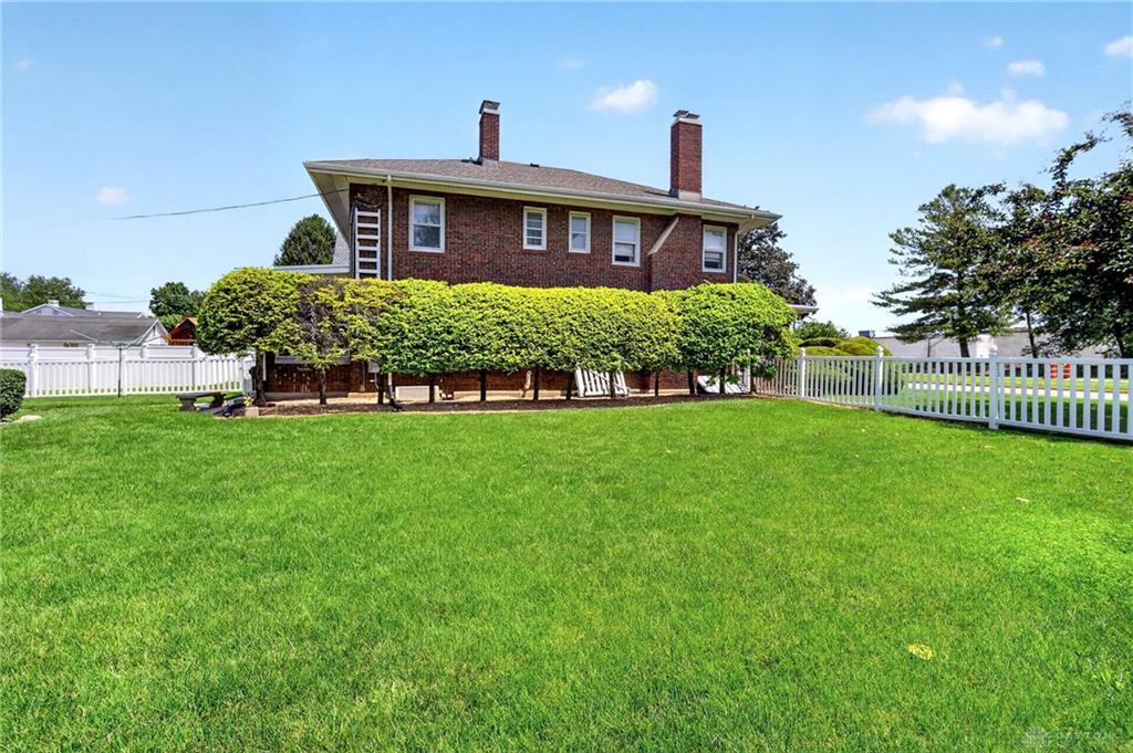150-150 1/2 W Church Property Photo 4