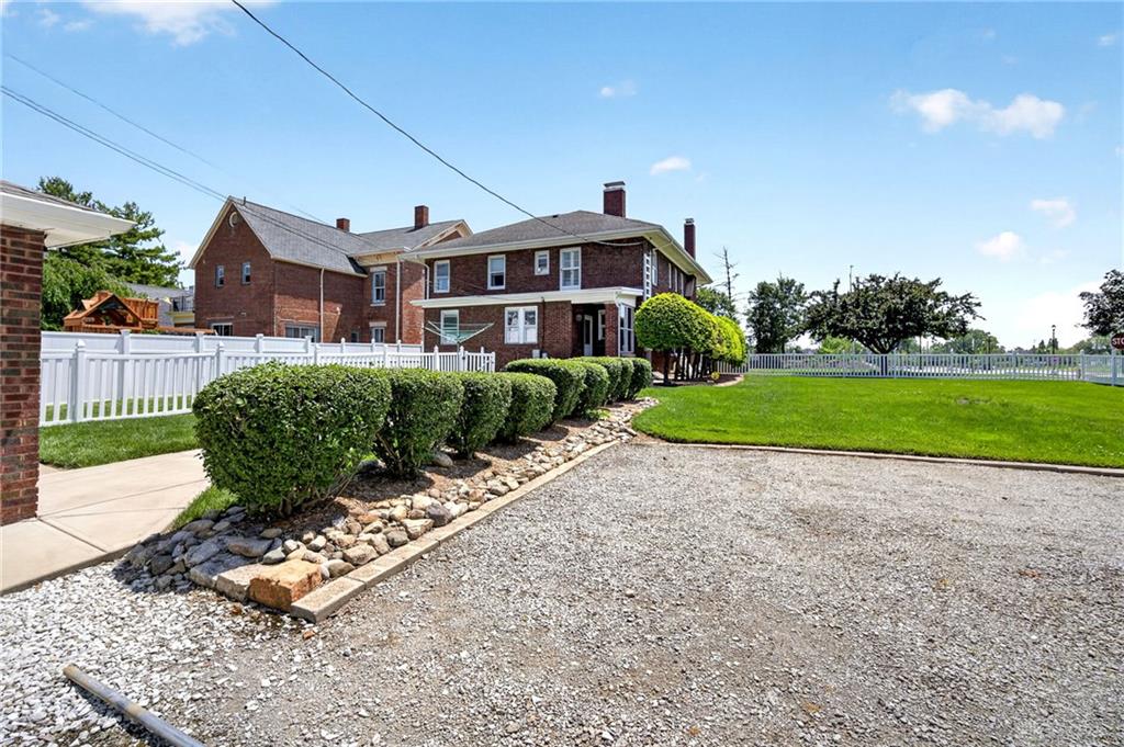 150-150 1/2 W Church Property Photo 7