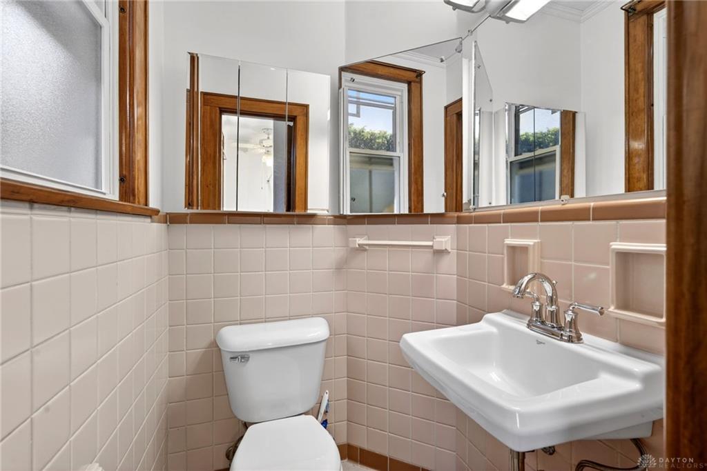 150-150 1/2 W Church Property Photo 25