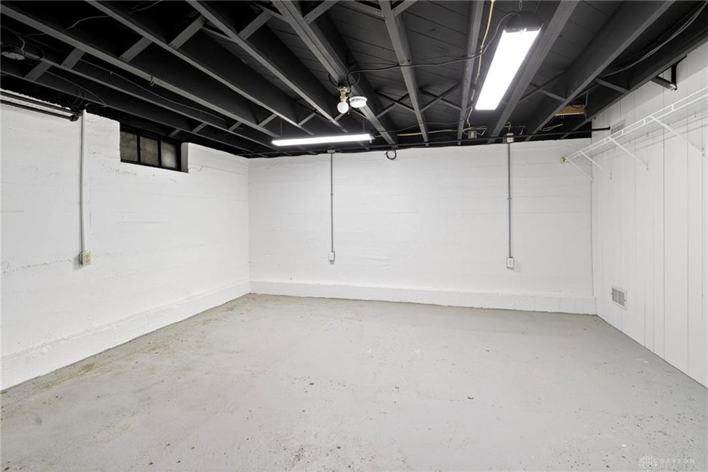 150-150 1/2 W Church Property Photo 38