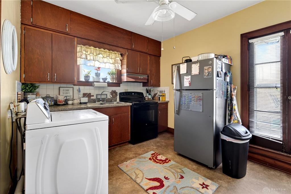 150-150 1/2 W Church Property Photo 48