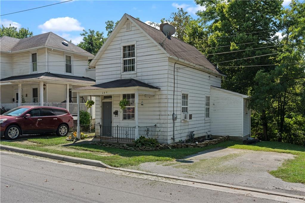 149 W Pleasant Property Photo 2