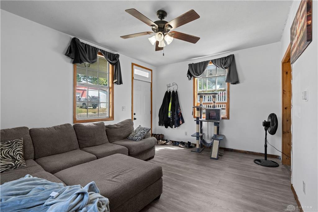 149 W Pleasant Property Photo 8
