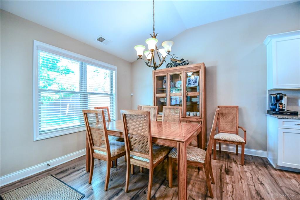 734 Deerhurst Property Photo 9