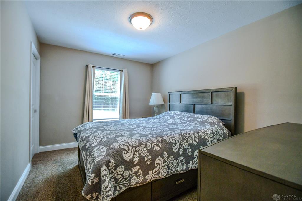 734 Deerhurst Property Photo 16