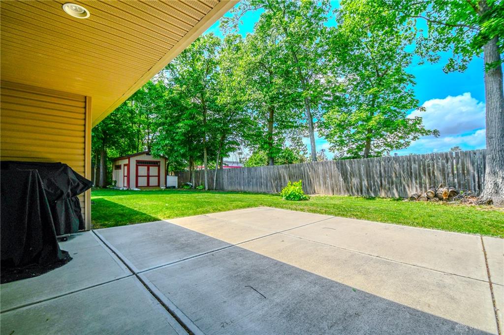 734 Deerhurst Property Photo 21