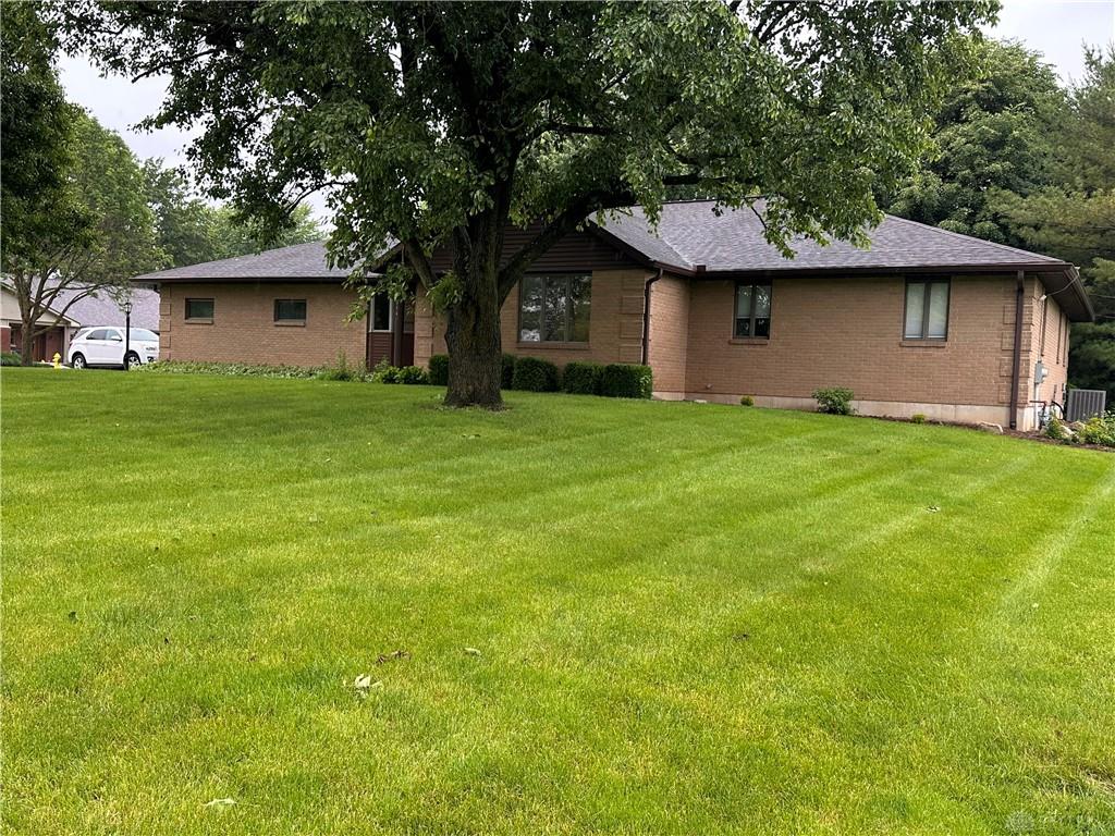 1344 N Regency Property Photo 2