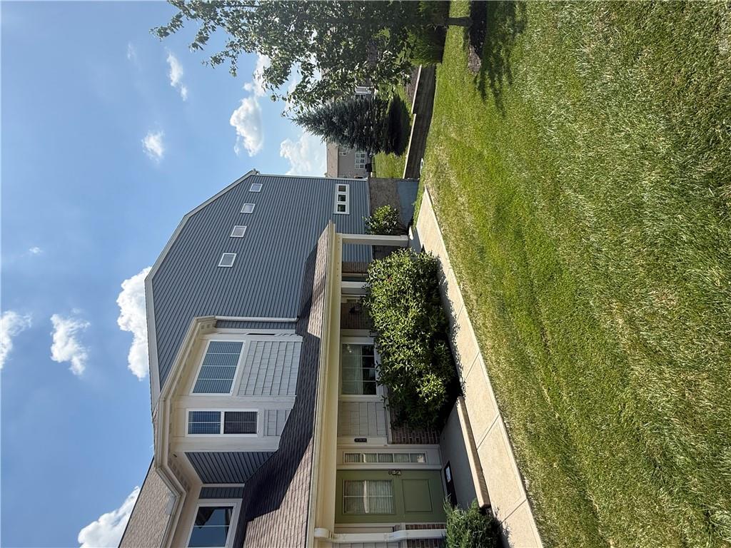 127 Rippling Brook Property Photo 3