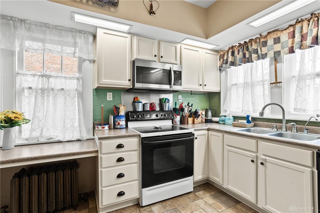100 Hill Property Photo 23
