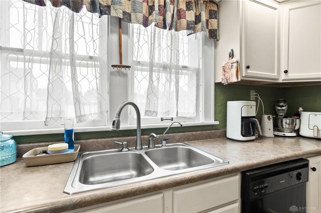 100 Hill Property Photo 25