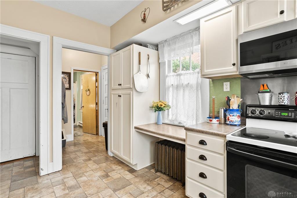 100 Hill Property Photo 26