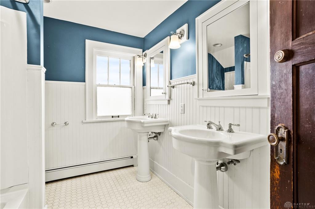 100 Hill Property Photo 29