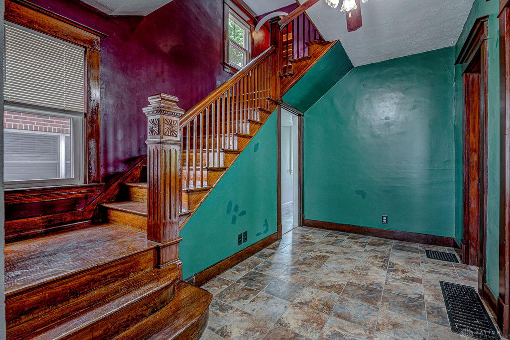 211 Deem Property Photo 10
