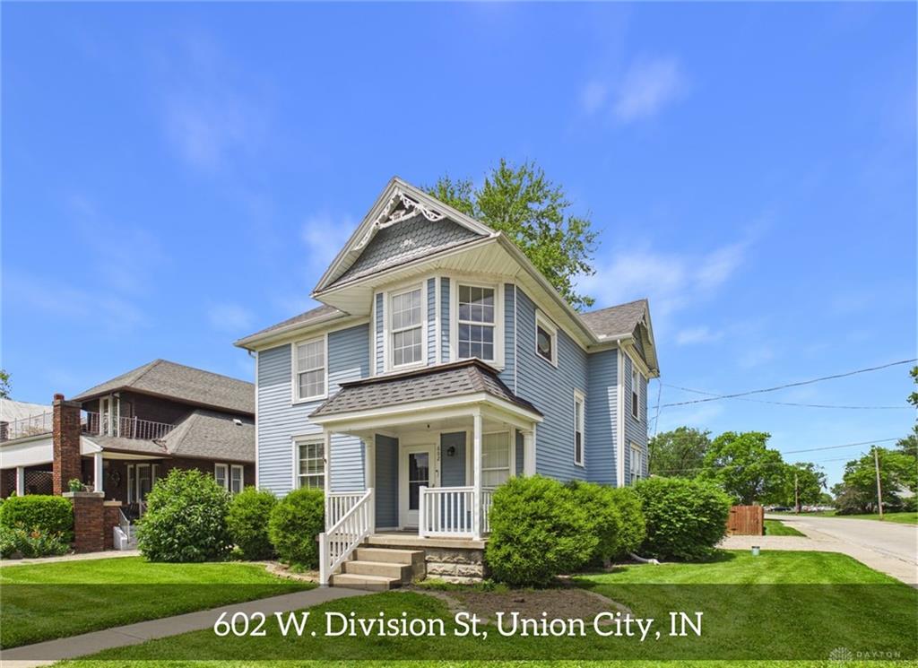 602 W Division