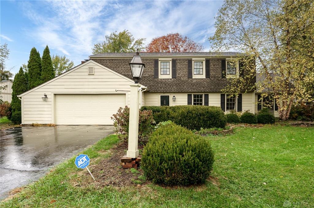 811 W Spring Valley Property Photo 1