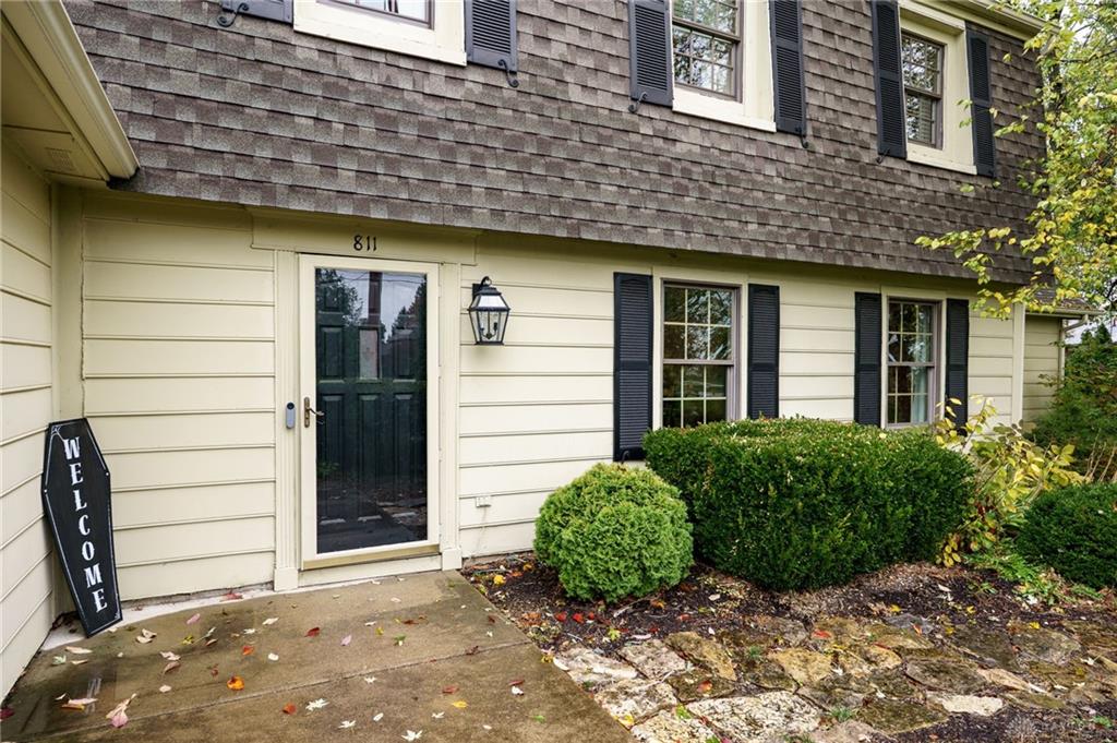 811 W Spring Valley Property Photo 4