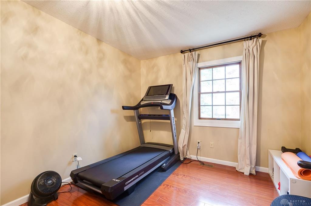811 W Spring Valley Property Photo 28