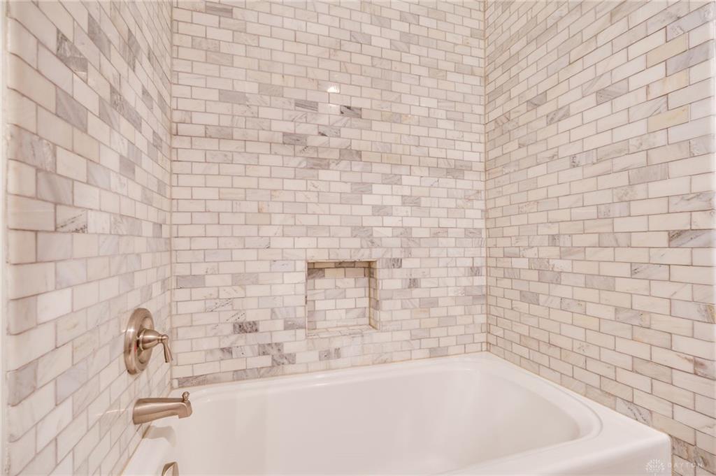 811 W Spring Valley Property Photo 31
