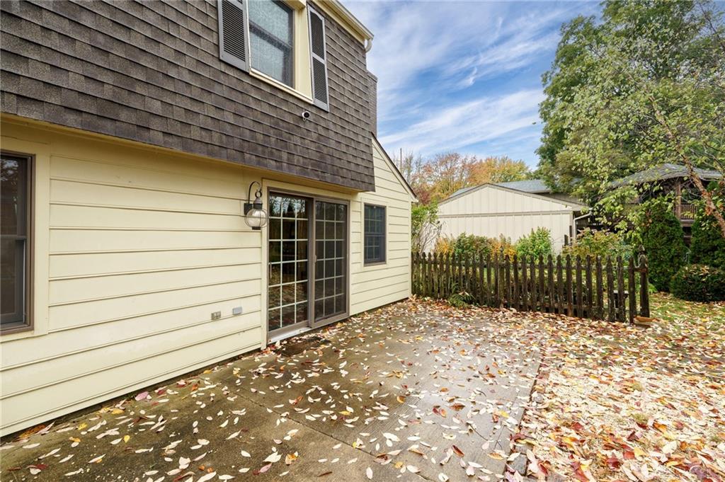 811 W Spring Valley Property Photo 34
