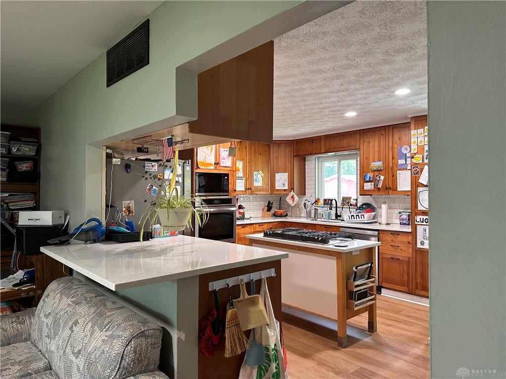 1069 Whitestone Property Photo 4