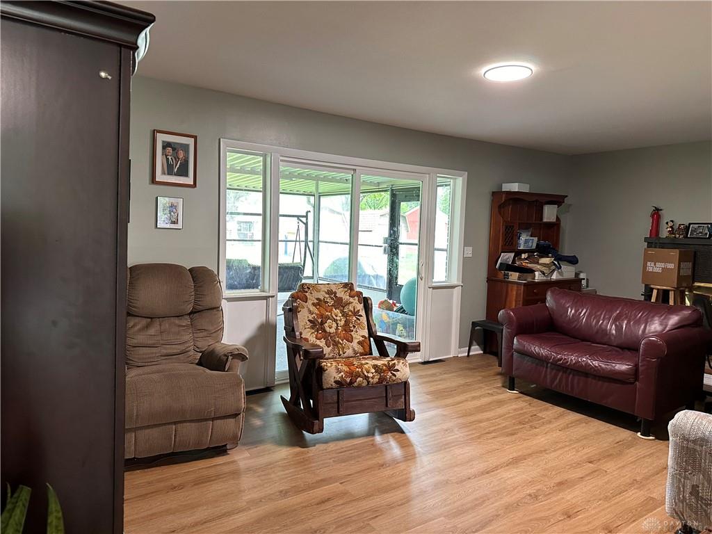 1069 Whitestone Property Photo 5