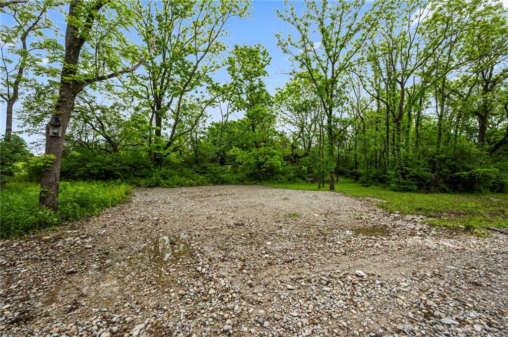 5653 Chenoweth Property Photo 7