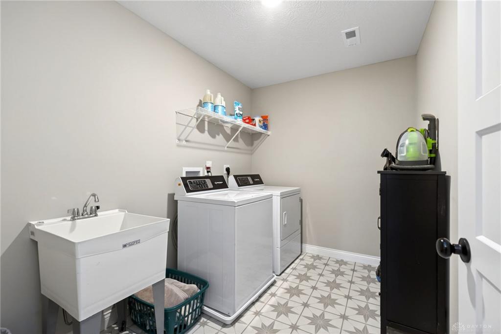 130 Morris Property Photo 32