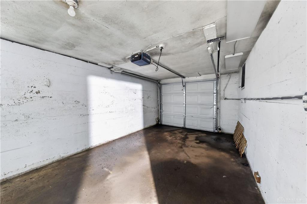 121 S Smithville Property Photo 4