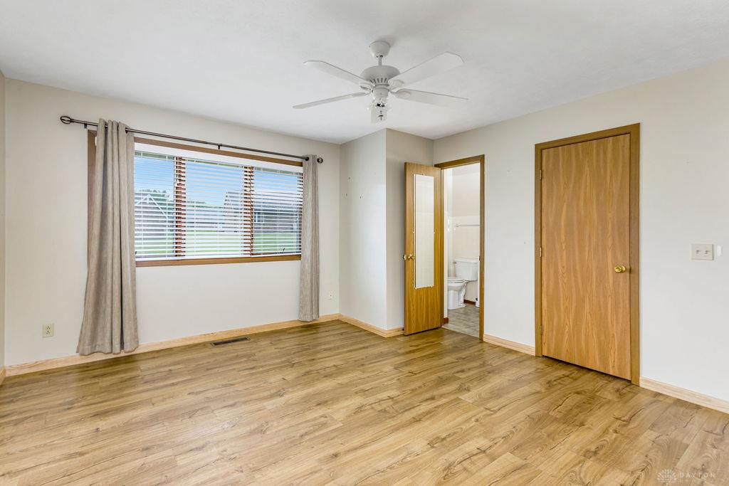 1143 Derby Property Photo 10