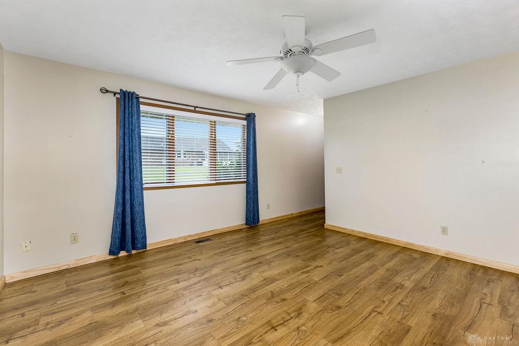 1143 Derby Property Photo 12