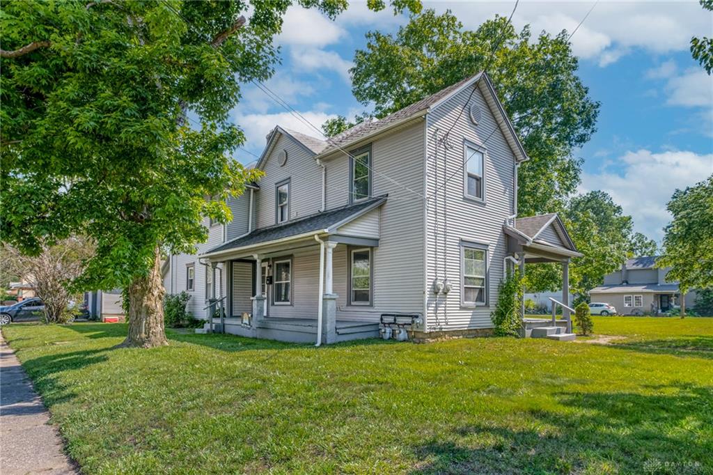 209 W Main